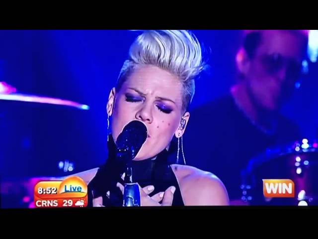 Постер Pink - True Love