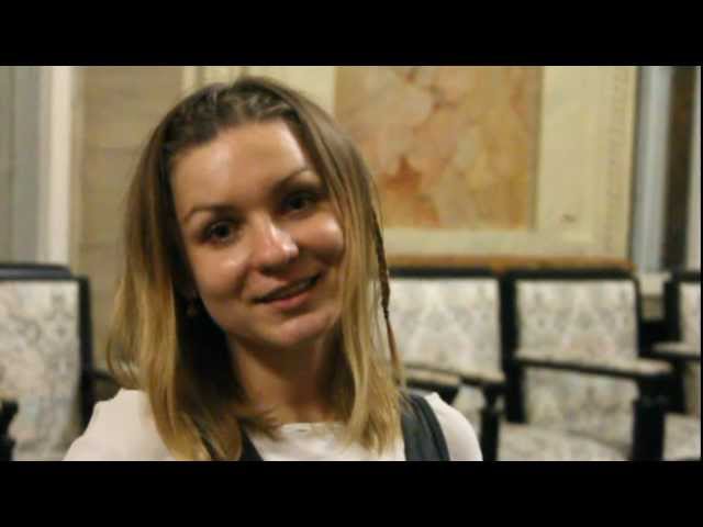 Постер Двори стоять у хуртовині айстр