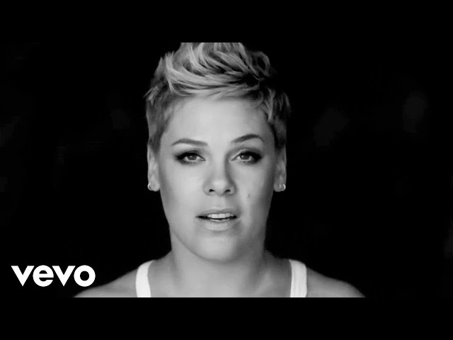 Постер Pink - Wild Hearts Cant Be Broken