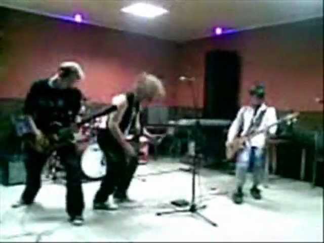Постер Radио - В моем мире нет фальши