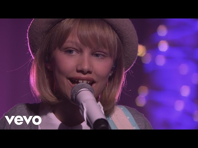 Постер Grace Vanderwaal - Clay