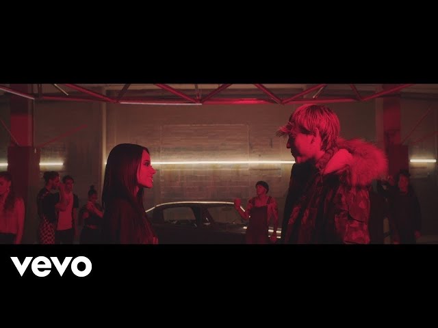 Постер Becky G - Cuando Te Besé